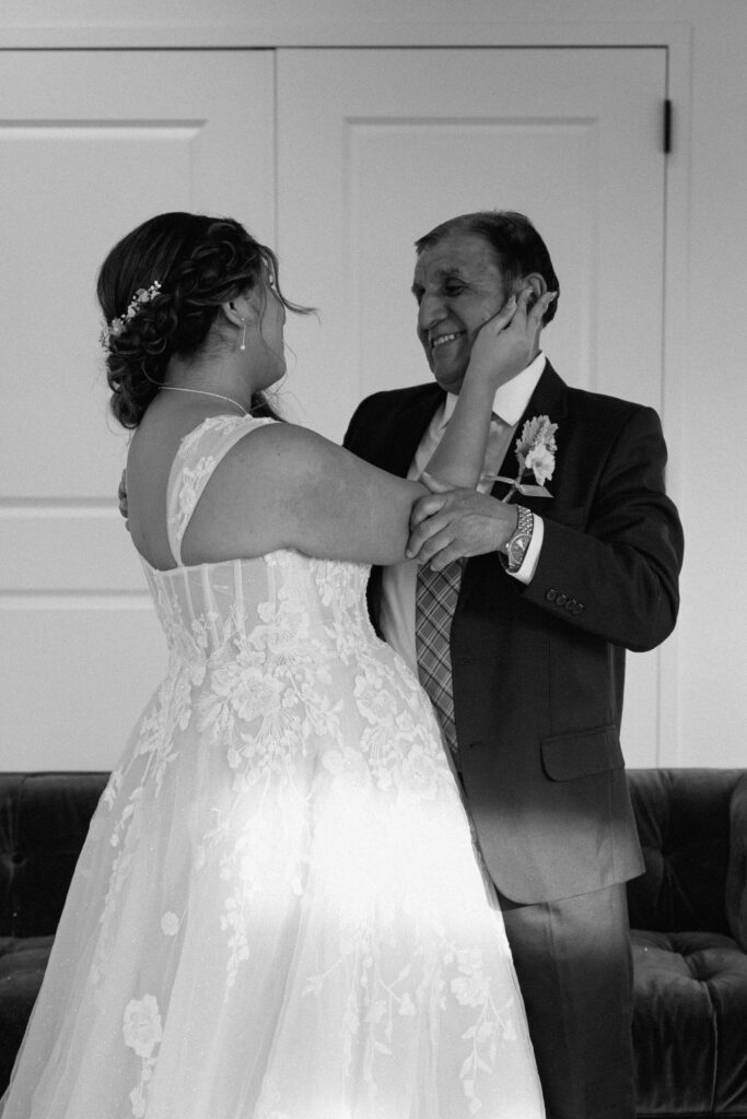 Father of the bride Has first look with bride